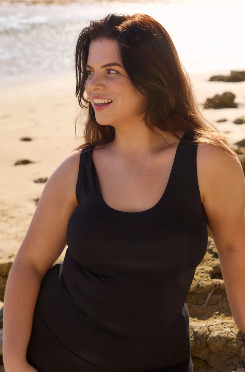 Tani - Scoop Tank Singlet