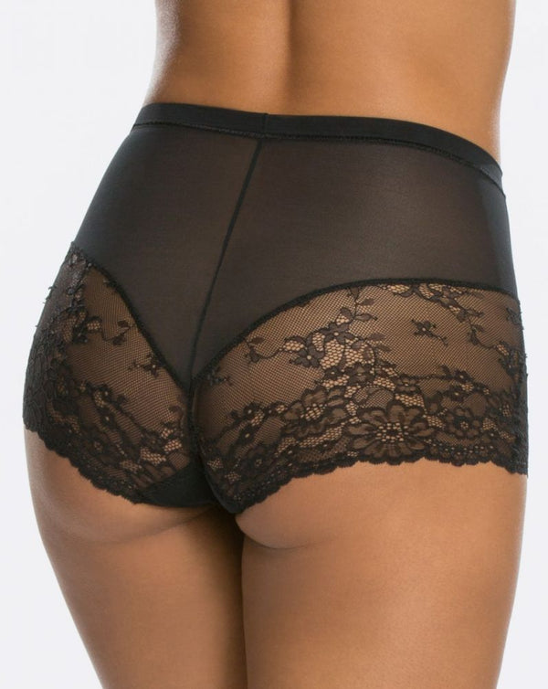 SPANX Spotlight on Lace Mid-Thigh Shaping Short
